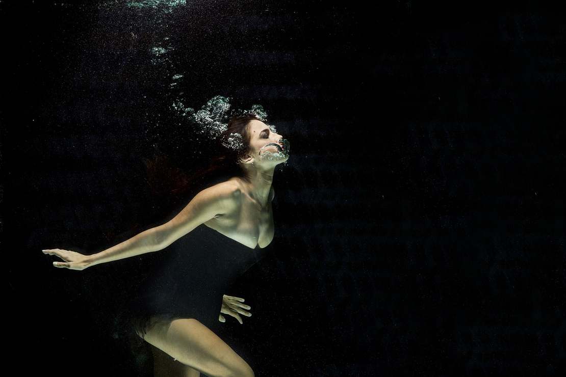 Sesja fotograficzna pod wodą