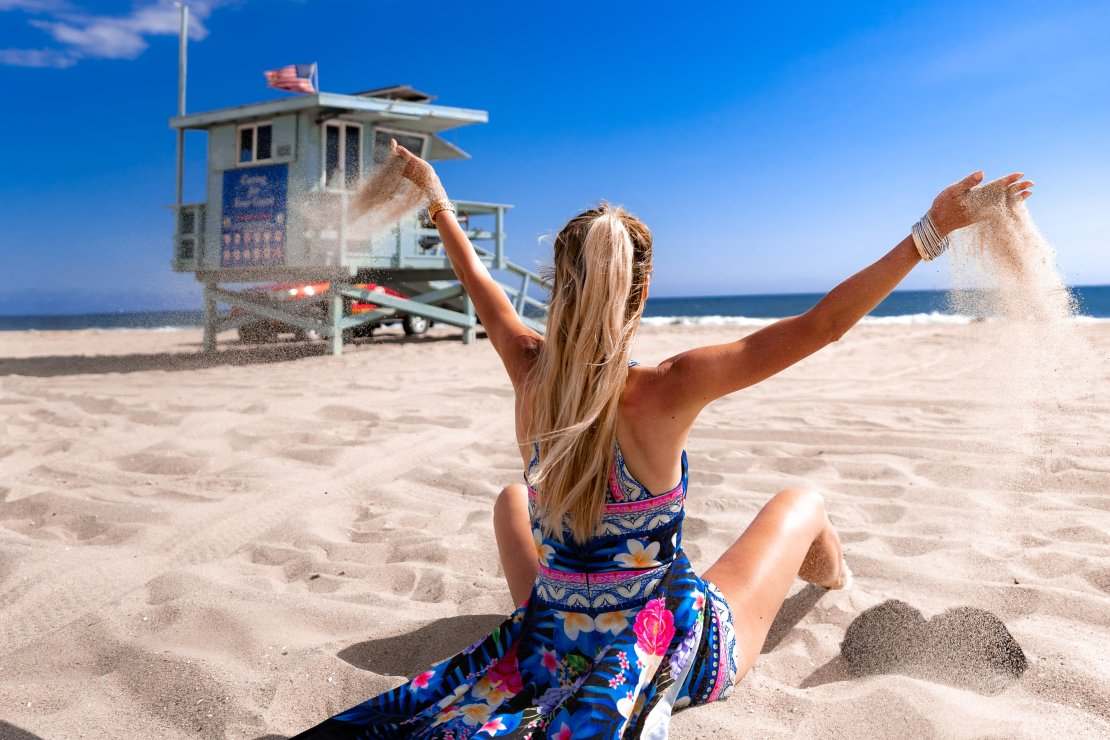 Najmodniejsze stylizacje na plażę