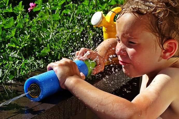 Lany Poniedziałek – kontekst religijny w tradycjach wywodzących 