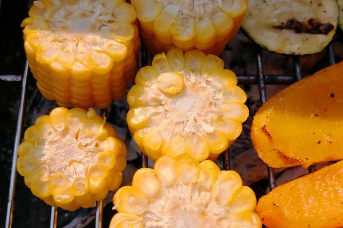 Grillowane warzywa to nie tylko cukinia. Spróbujcie kukurydzy!