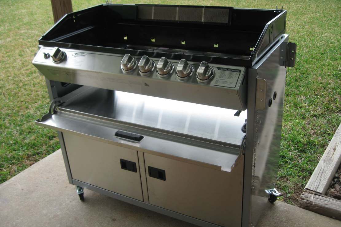 Grill tradycyjny czy grill gazowy?