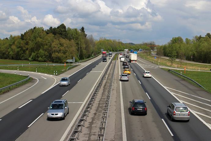 Jak czytać informacje ze słupków drogowych?