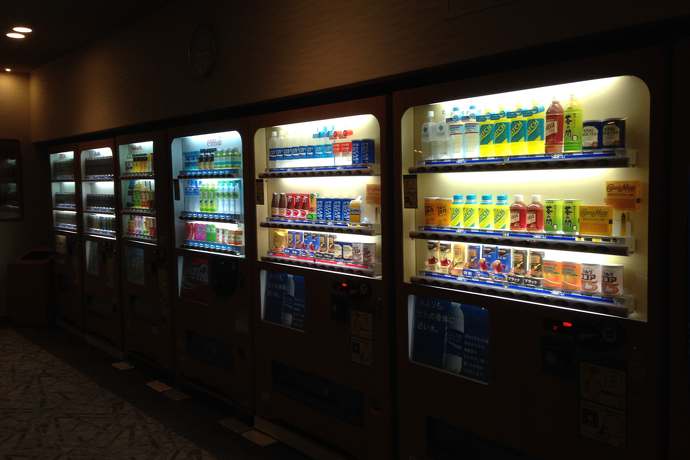 Jak automaty sprawdzają, czy wrzucona moneta jest prawidłowa?