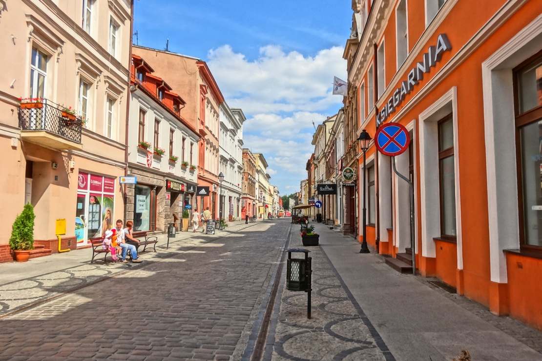 Ile mierzy najdłuższa i najkrótsza ulica w Polsce?